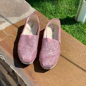 Glitter TOMS size 8 EUC